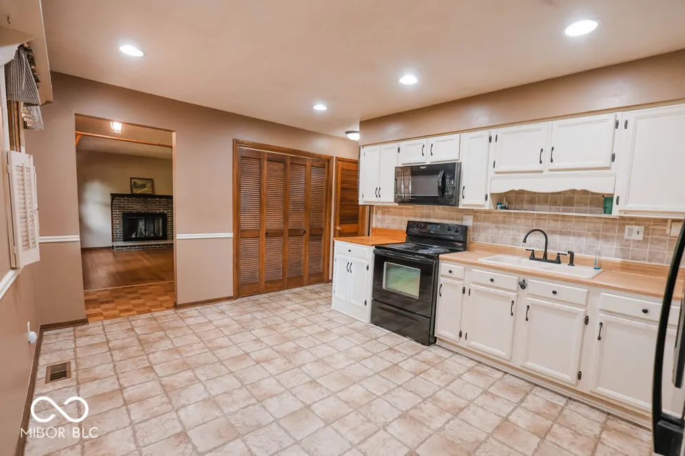 8495 Big Bend Road Martinsville, IN 46151