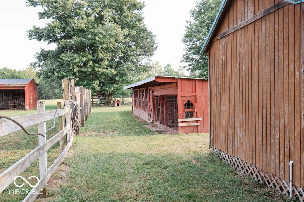8495 Big Bend Road Martinsville, IN 46151