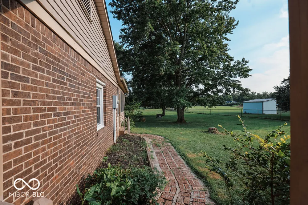 8495 Big Bend Road Martinsville, IN 46151