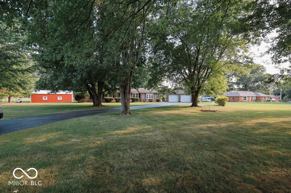 8495 Big Bend Road Martinsville, IN 46151