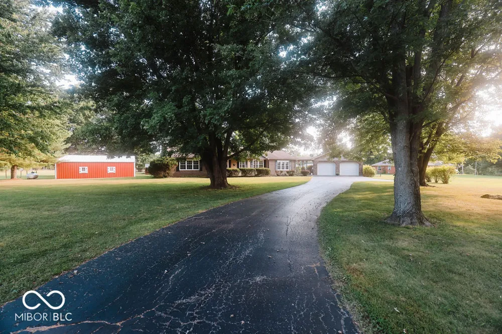 8495 Big Bend Road Martinsville, IN 46151