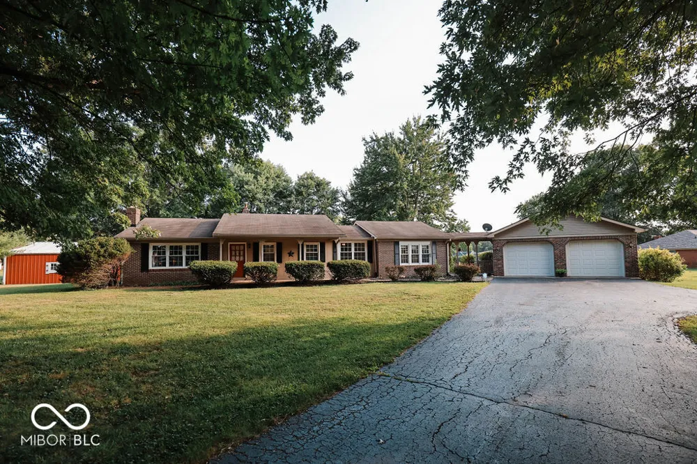 8495 Big Bend Road Martinsville, IN 46151