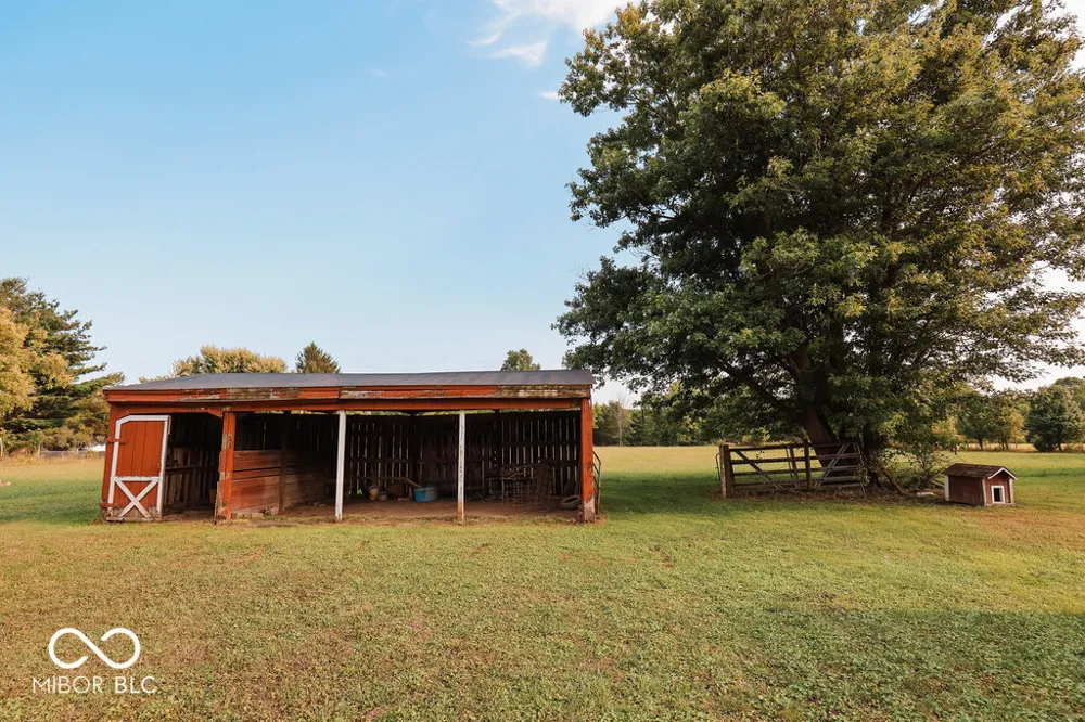 8495 Big Bend Road Martinsville, IN 46151