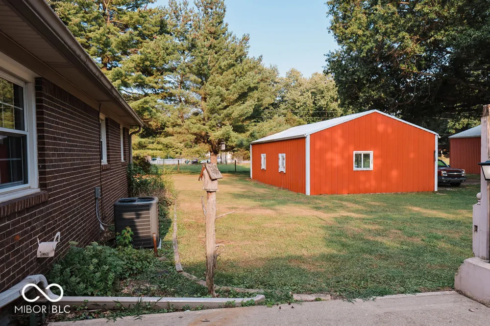 8495 Big Bend Road Martinsville, IN 46151