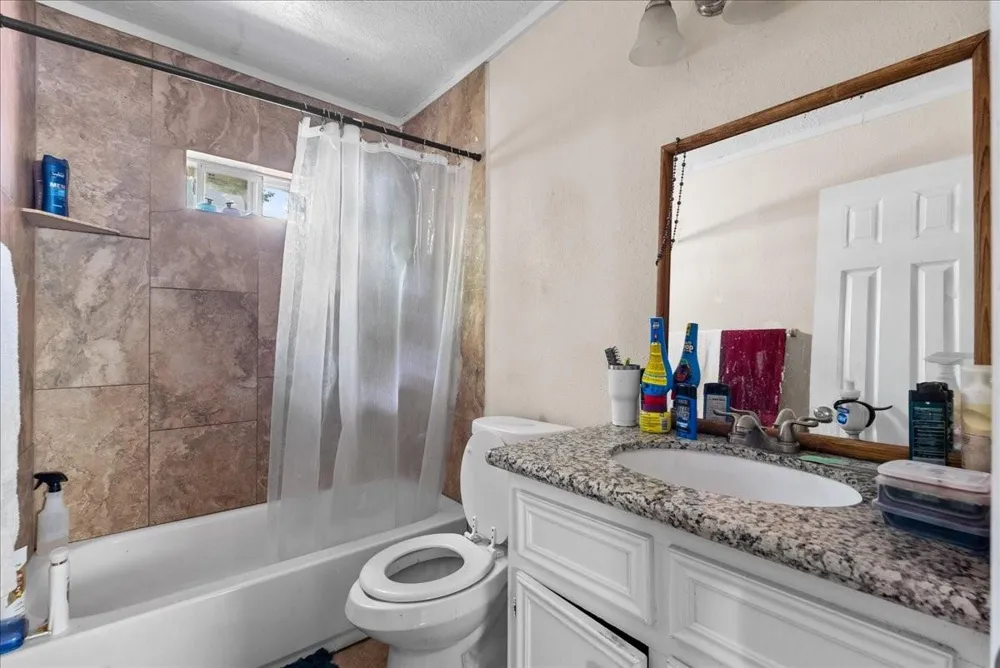 3010 Fern Street Pasadena, TX 77503