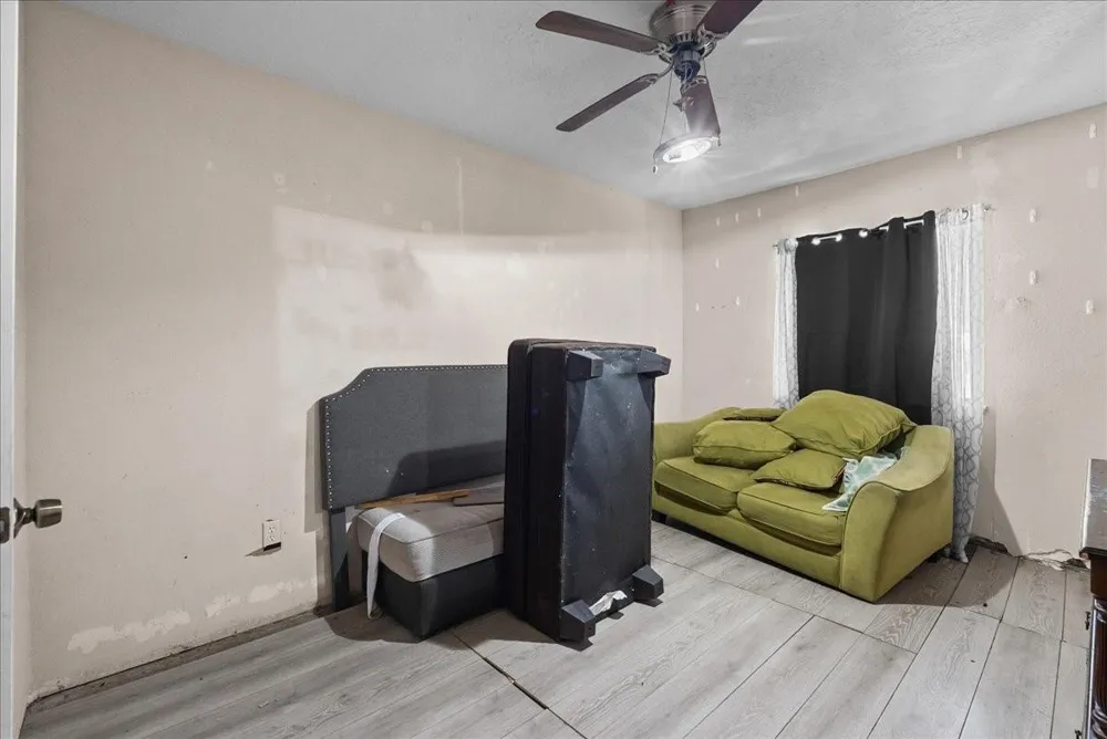 3010 Fern Street Pasadena, TX 77503