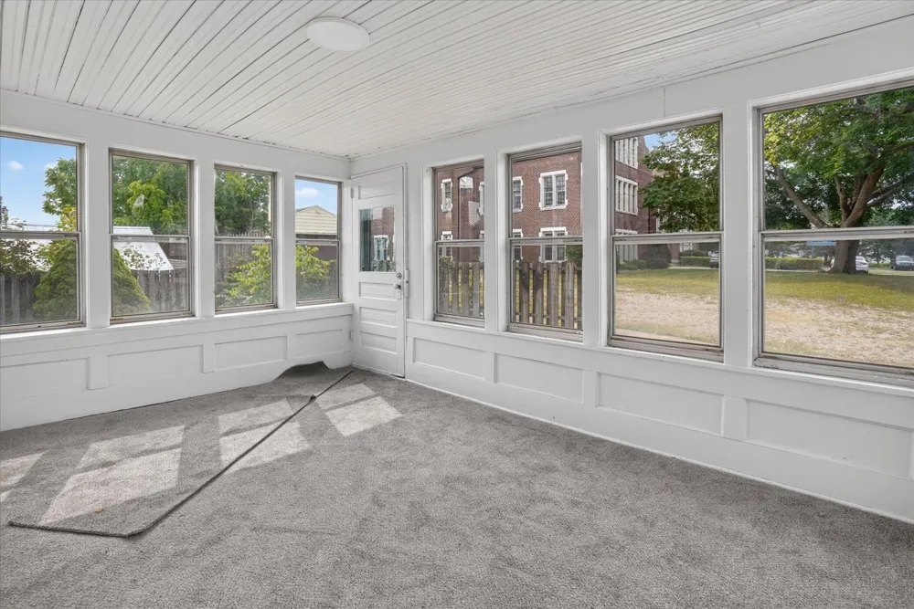 939 Backus Street Jackson, MI 49202