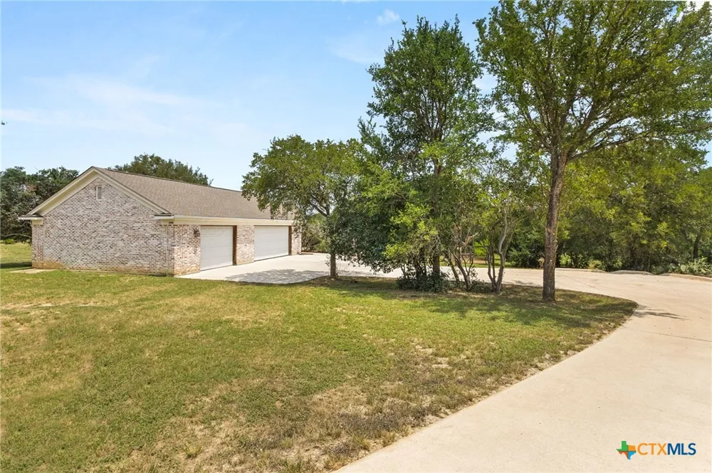 2188 Bretzke Lane New Braunfels, TX 78132