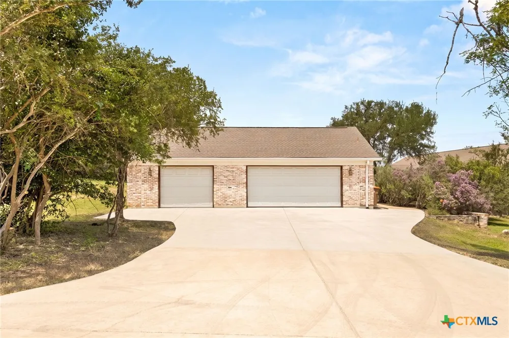 2188 Bretzke Lane New Braunfels, TX 78132