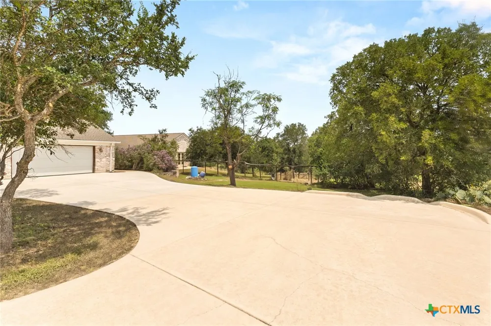 2188 Bretzke Lane New Braunfels, TX 78132