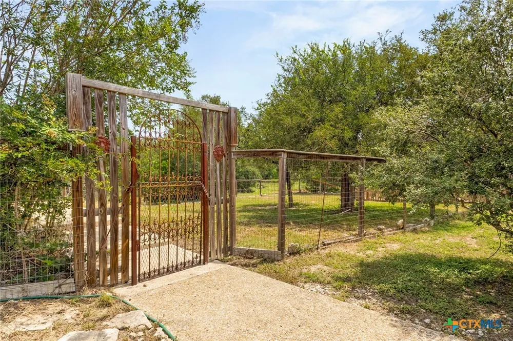 2188 Bretzke Lane New Braunfels, TX 78132