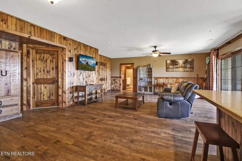 1201 Bridle Trl Spencer, TN 38585