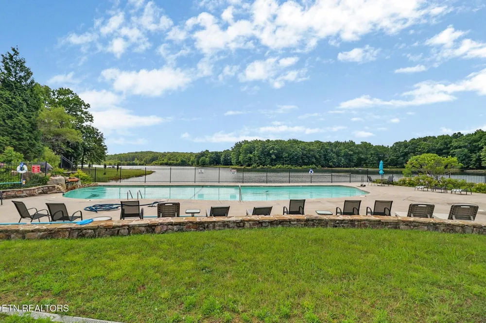 1201 Bridle Trl Spencer, TN 38585
