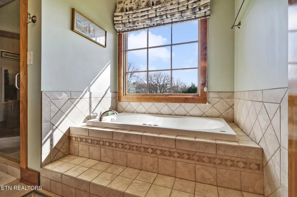1201 Bridle Trl Spencer, TN 38585