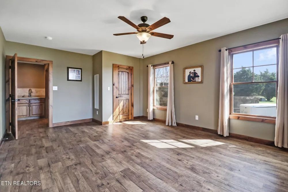 1201 Bridle Trl Spencer, TN 38585