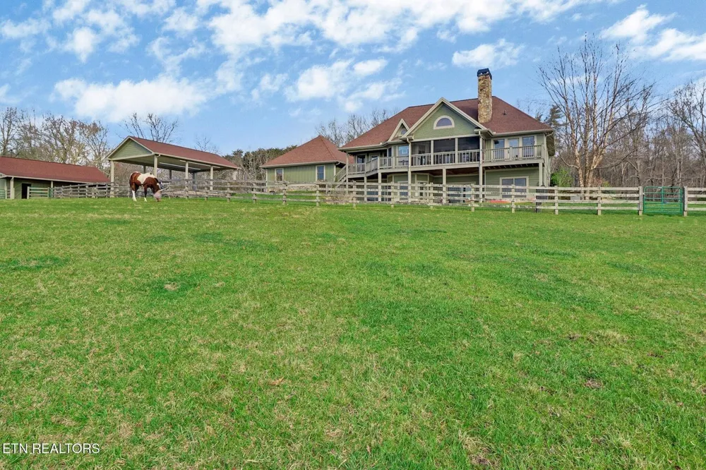 1201 Bridle Trl Spencer, TN 38585