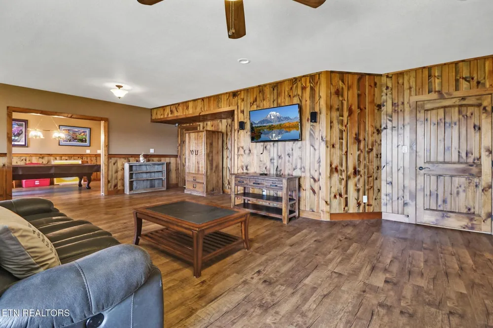 1201 Bridle Trl Spencer, TN 38585