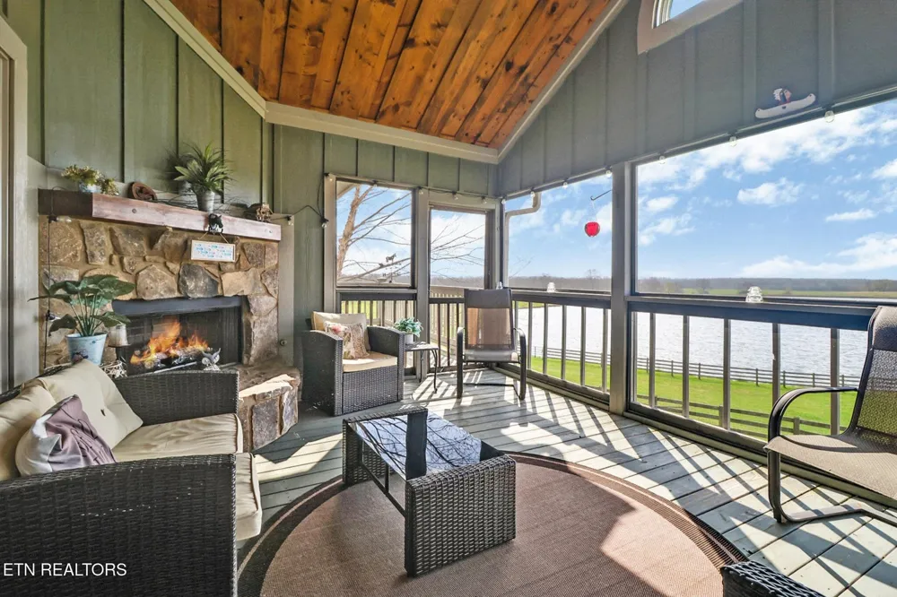 1201 Bridle Trl Spencer, TN 38585
