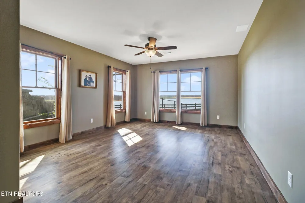 1201 Bridle Trl Spencer, TN 38585