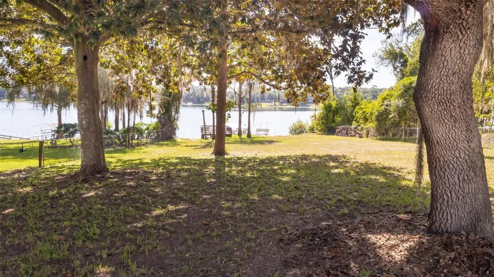 8443 LILLY LAKE ROAD Melrose, FL 32666