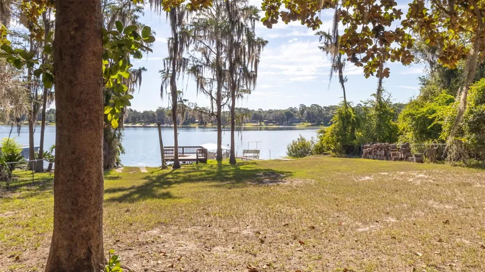 8443 LILLY LAKE ROAD Melrose, FL 32666