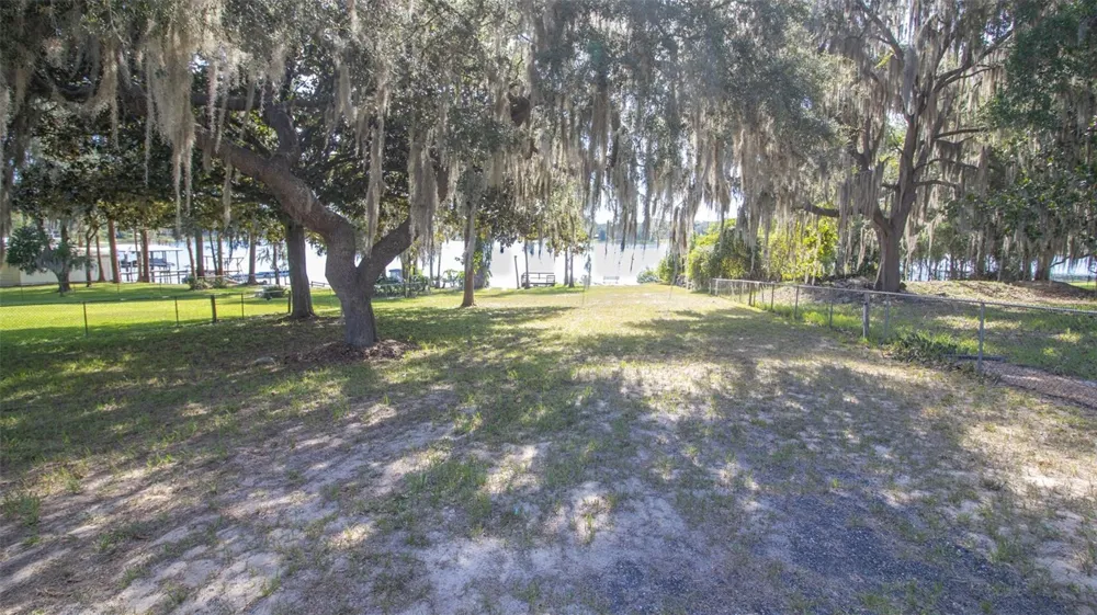 8443 LILLY LAKE ROAD Melrose, FL 32666