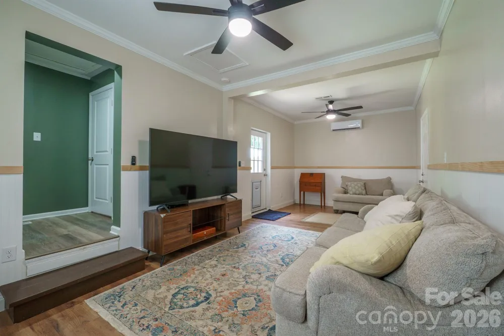 200 Point Circle Belmont, NC 28012