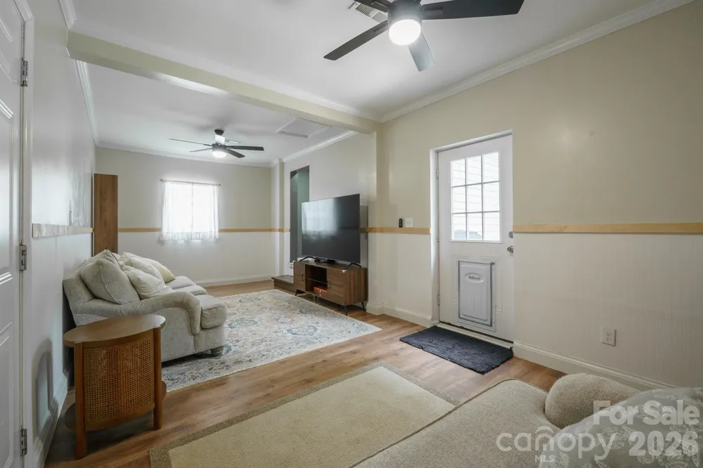 200 Point Circle Belmont, NC 28012