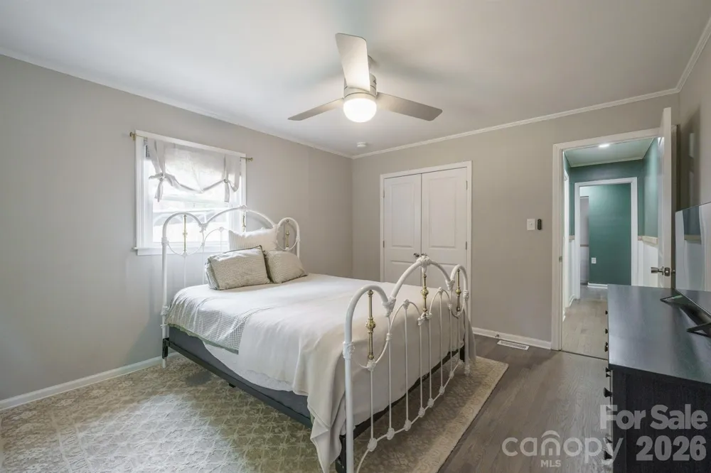 200 Point Circle Belmont, NC 28012
