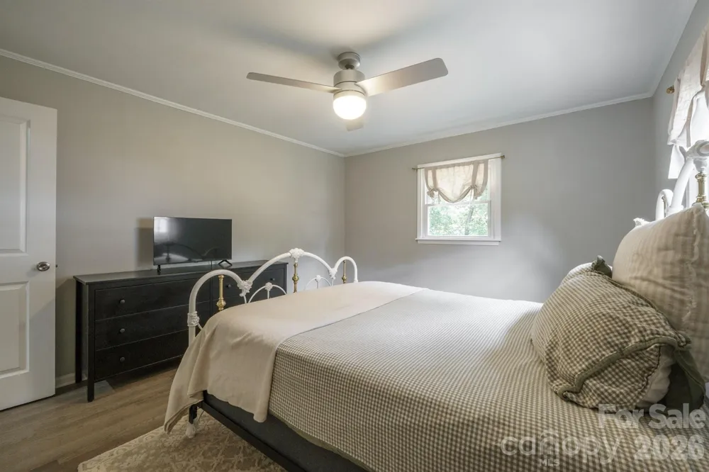200 Point Circle Belmont, NC 28012