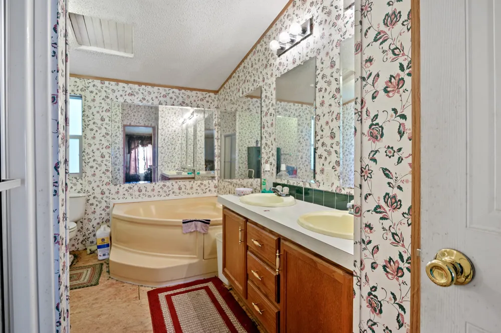1381 COUNTY ROAD 1763 Linden, TX 75563