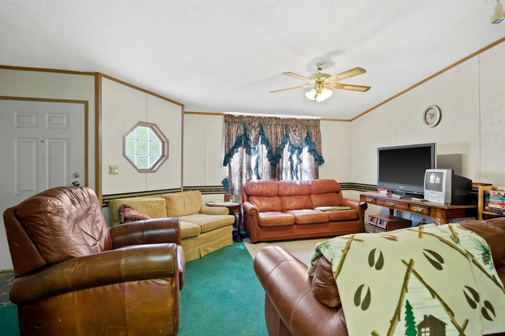 1381 COUNTY ROAD 1763 Linden, TX 75563