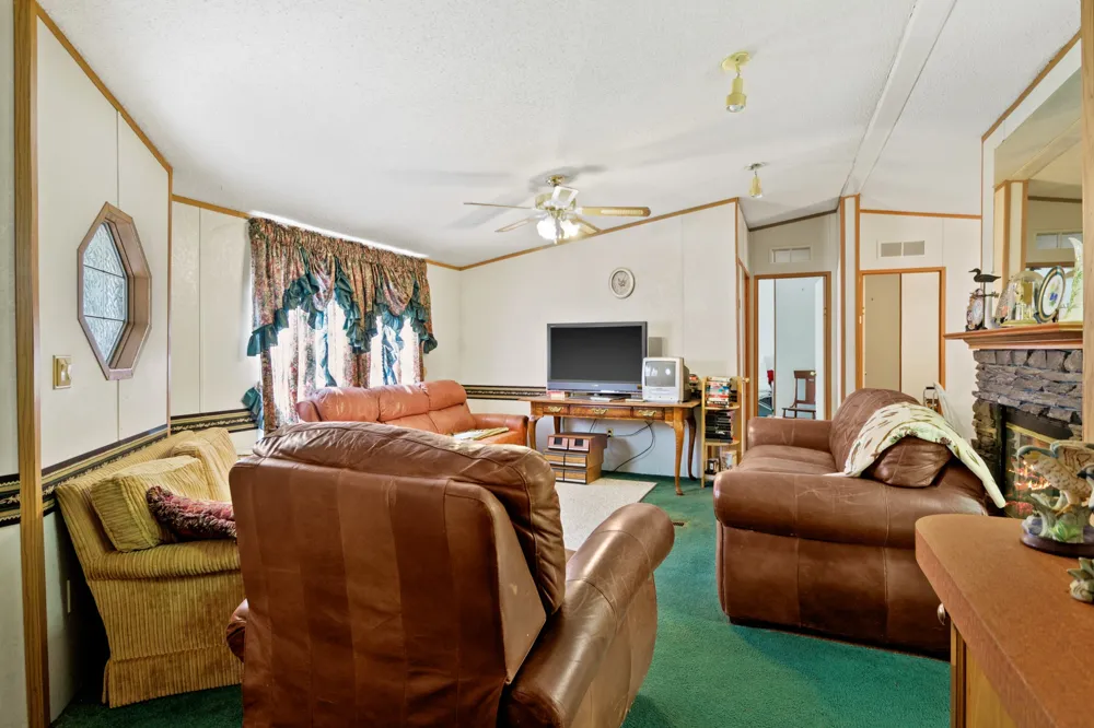 1381 COUNTY ROAD 1763 Linden, TX 75563