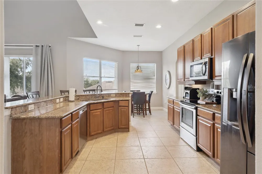 1727 SOUTHERN OAK LOOP Minneola, FL 34715
