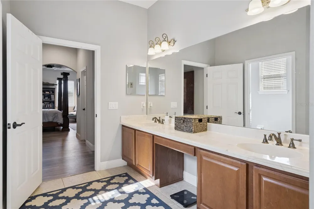 1727 SOUTHERN OAK LOOP Minneola, FL 34715