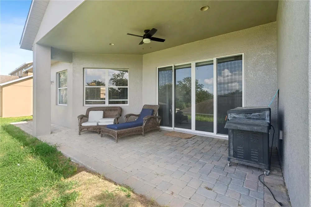 1727 SOUTHERN OAK LOOP Minneola, FL 34715