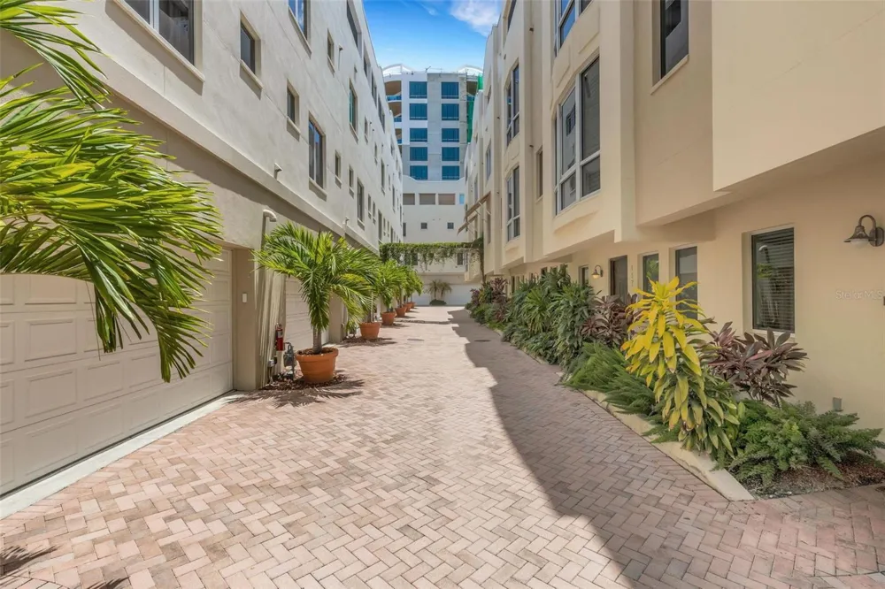 235 COCOANUT AVENUE #108B Sarasota, FL 34236
