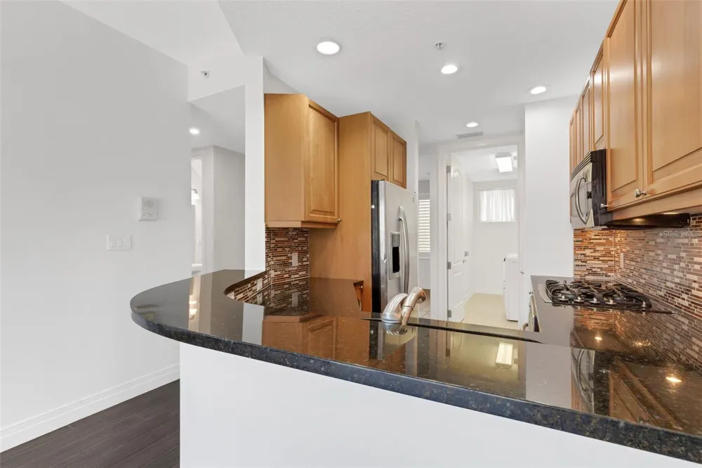 235 COCOANUT AVENUE #108B Sarasota, FL 34236