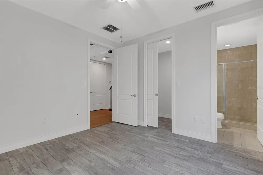 235 COCOANUT AVENUE #108B Sarasota, FL 34236