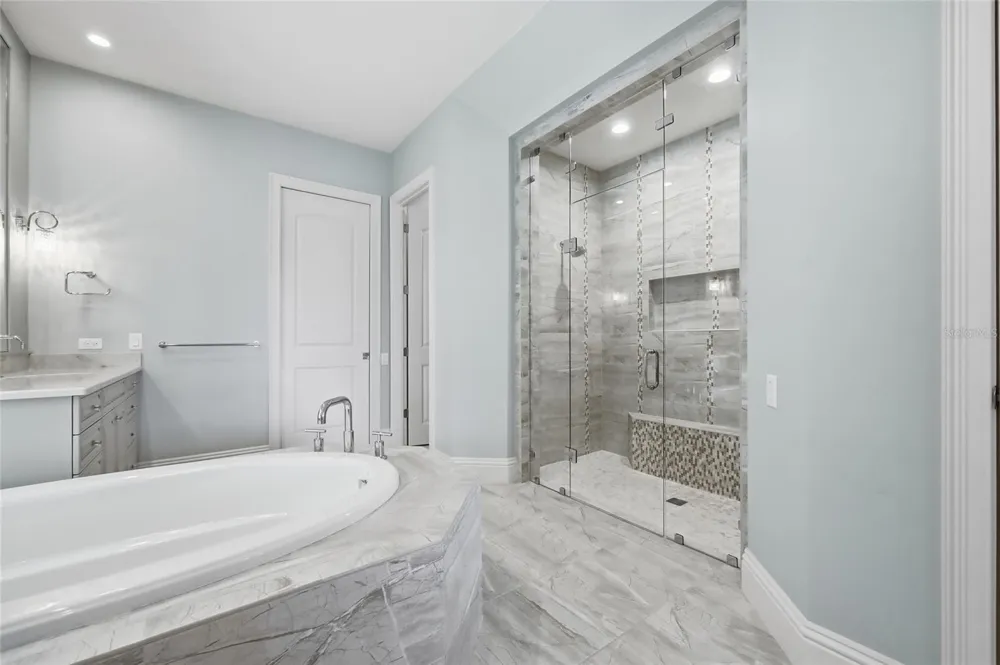12102 MONTALCINO CIRCLE Windermere, FL 34786