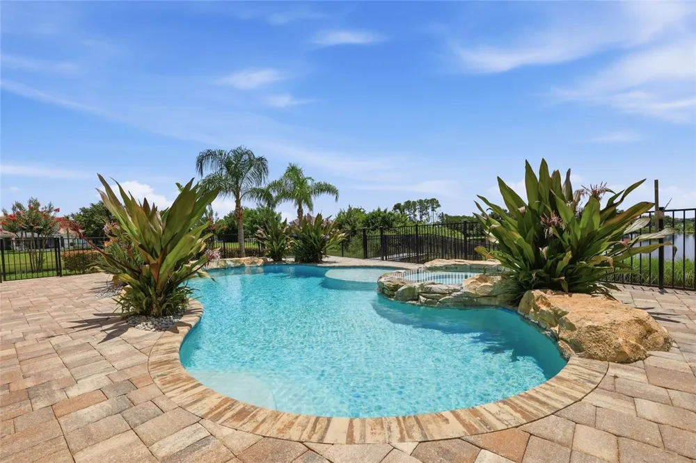 12102 MONTALCINO CIRCLE Windermere, FL 34786