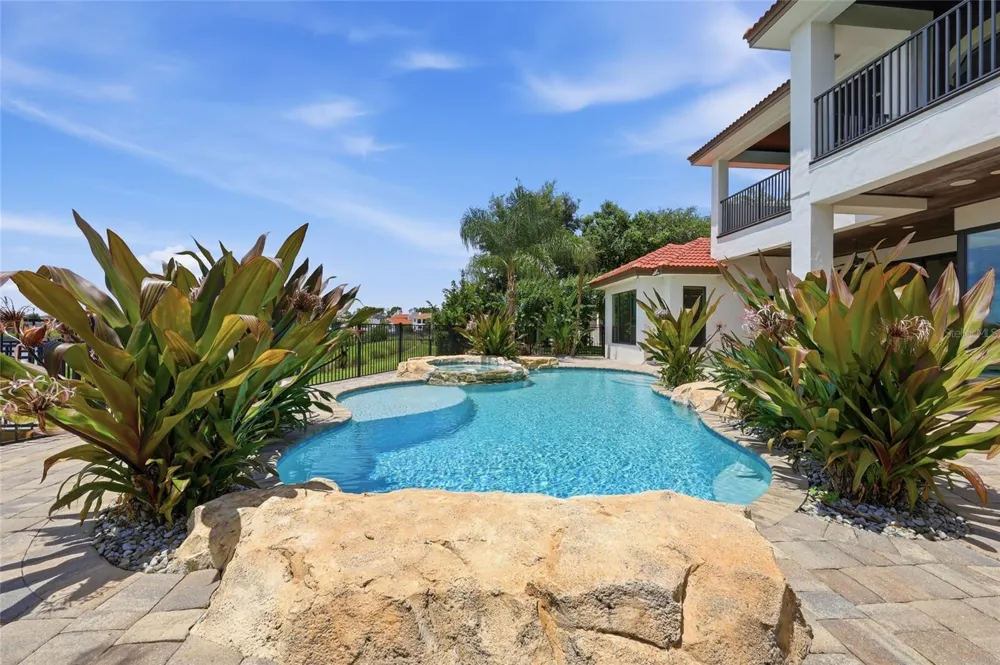 12102 MONTALCINO CIRCLE Windermere, FL 34786