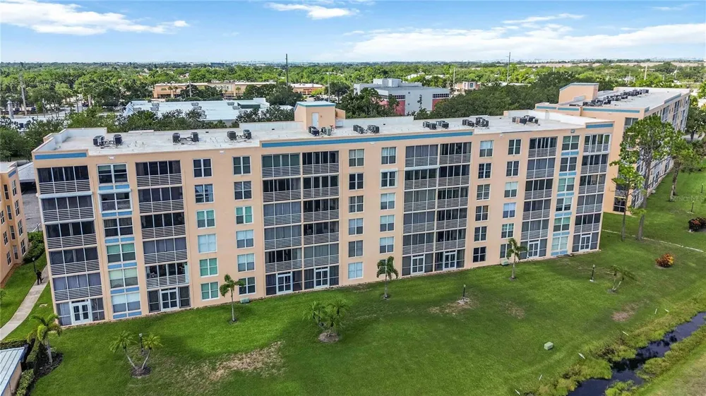 4550 PINEBROOK CIRCLE #605 Bradenton, FL 34209