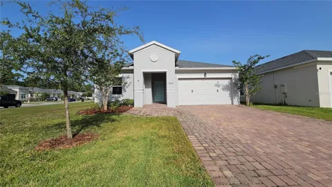5614 ESTERO LOOP