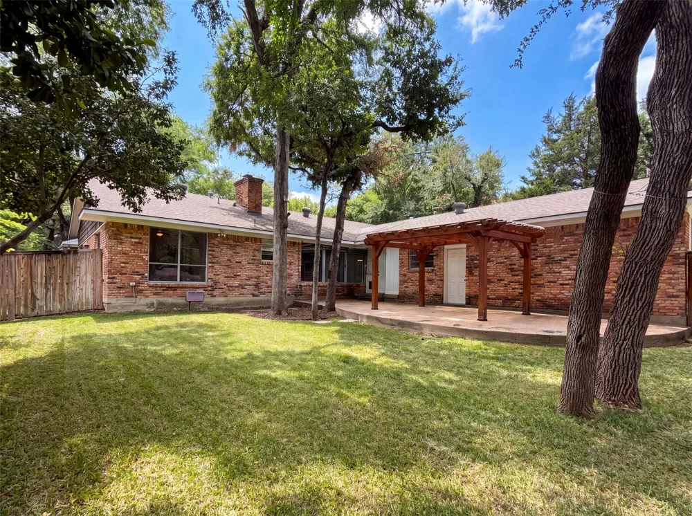 8839 Sweetwater Drive Dallas, TX 75228