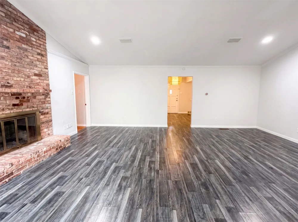 8839 Sweetwater Drive Dallas, TX 75228
