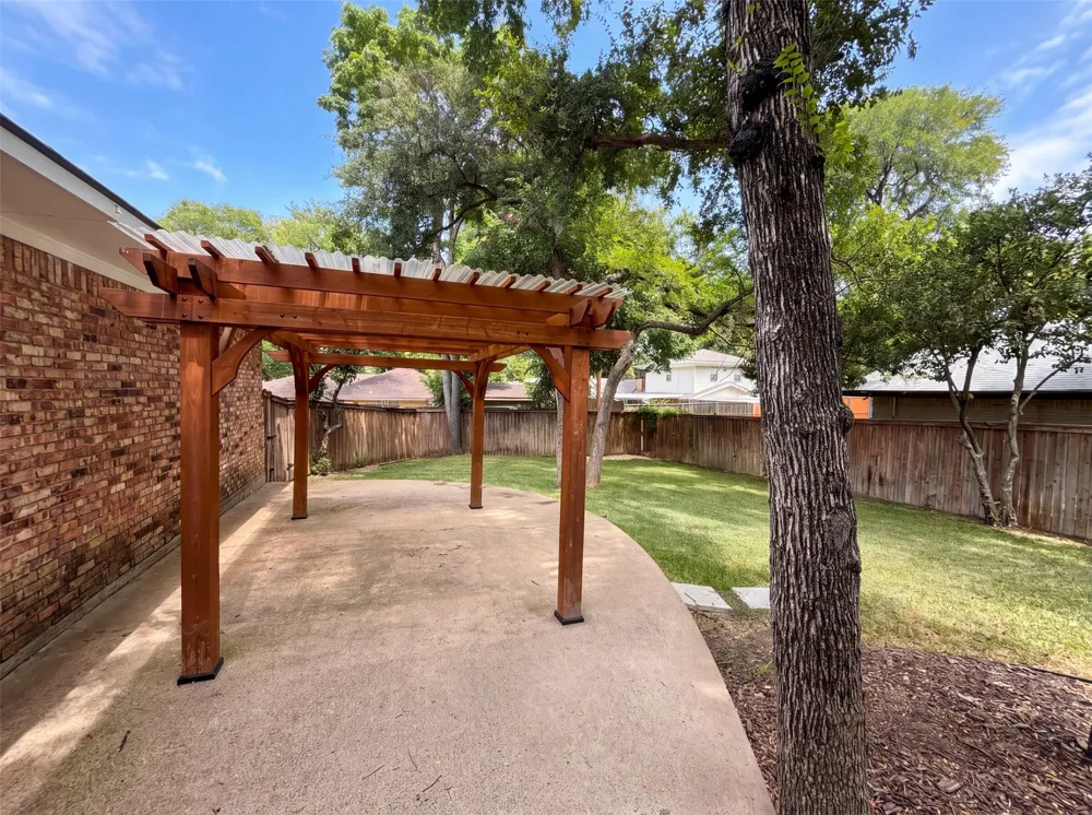 8839 Sweetwater Drive Dallas, TX 75228