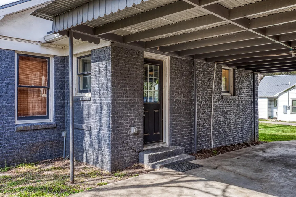 404 W Main Street Bellville, TX 77418