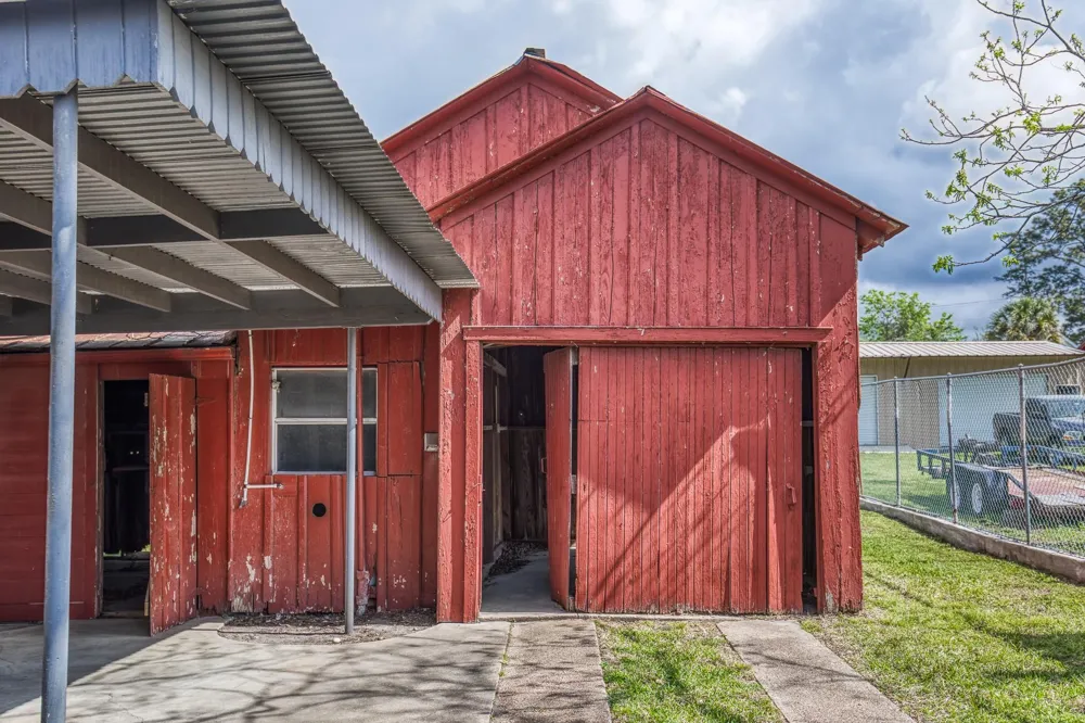 404 W Main Street Bellville, TX 77418