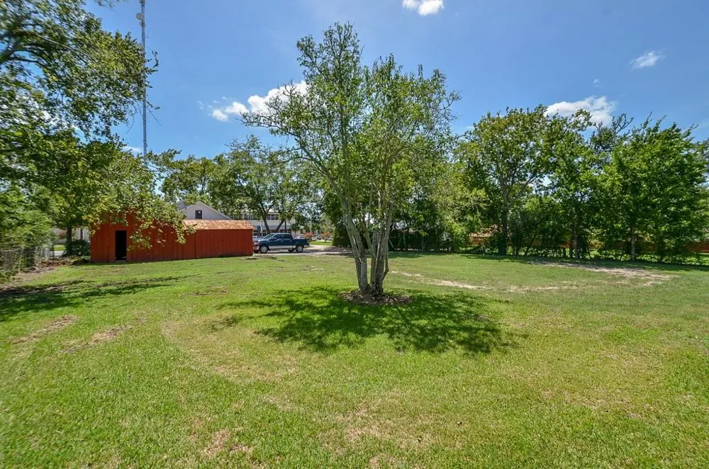 404 W Main Street Bellville, TX 77418